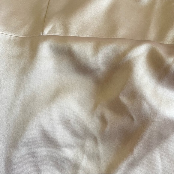 Revelry Bardot Satin Off Shoulder Maxi Dress in Soft Champagne Size 8 - Picture 7 of 12